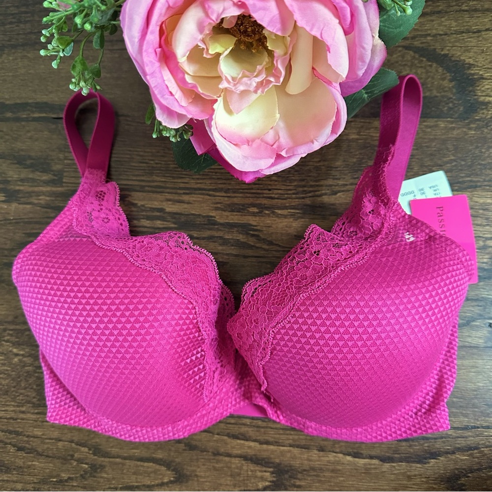 NWT Passionata Brooklyn plunge bra, size 30DDDD US